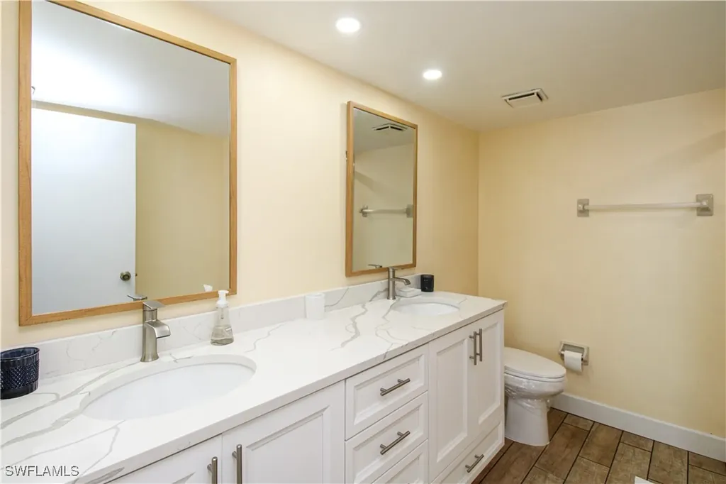 7794 Emerald Circle Naples FL 34109