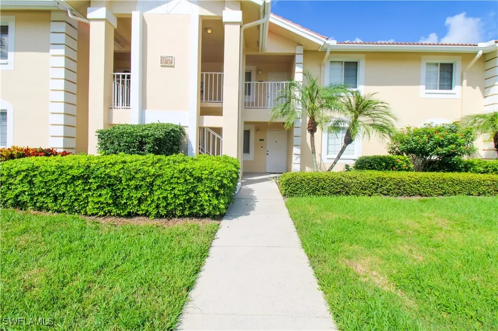 7794 Emerald Circle Naples FL 34109