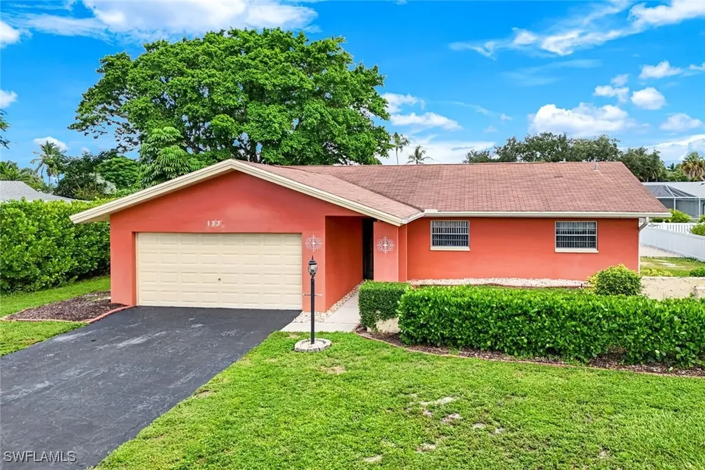133 Briarcliff Lane Naples FL 34113