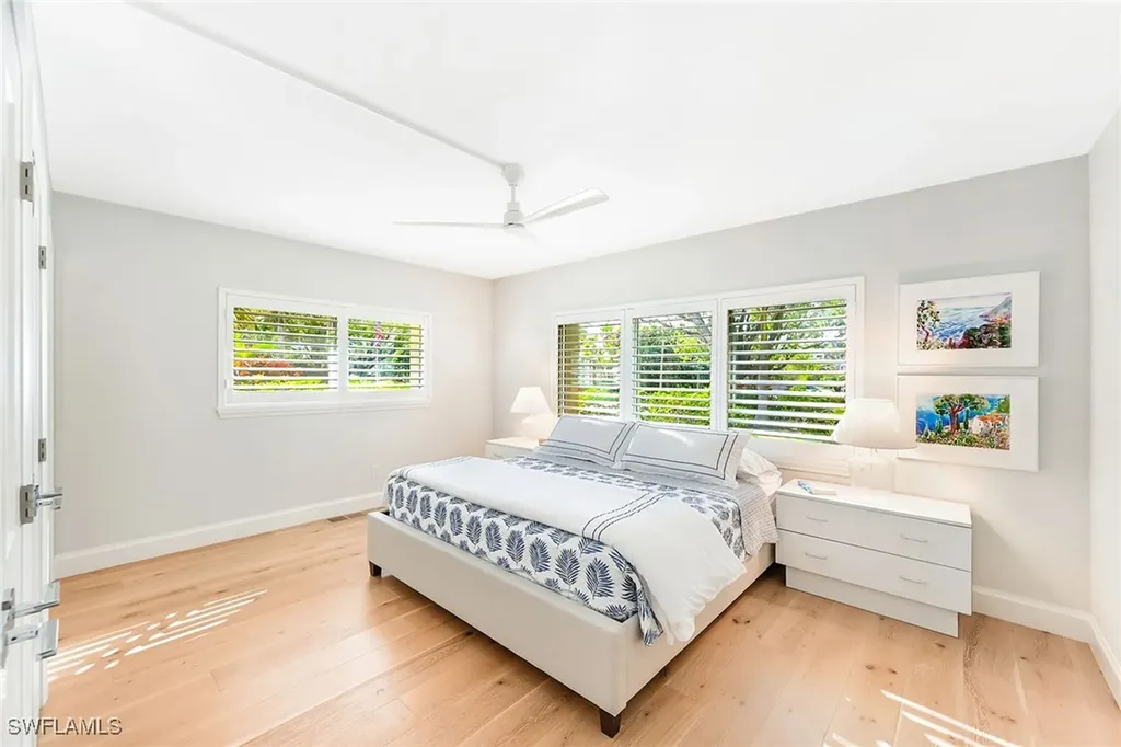 1334 Crayton Road Naples FL 34102