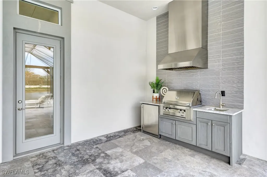 8912 Nevis Way Naples FL 34112