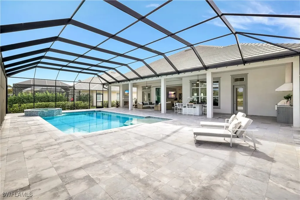 8912 Nevis Way Naples FL 34112
