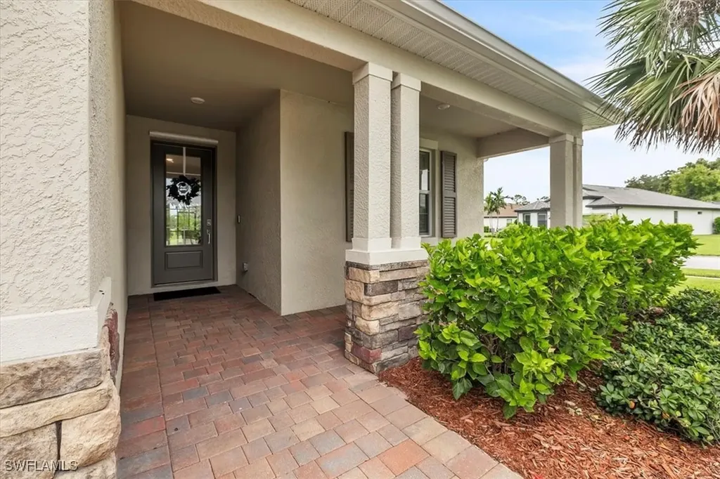 3101 E Windsor Drive Alva FL 33920