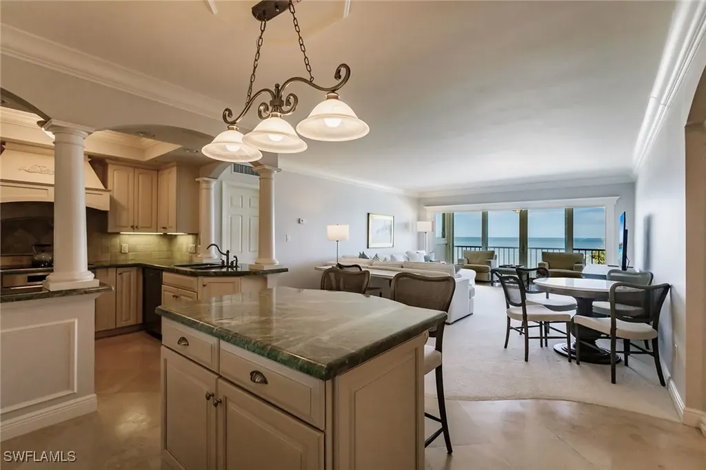 2885 Gulf Shore Boulevard N Naples FL 34103