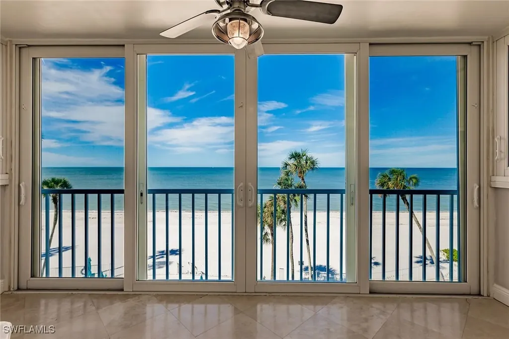 2885 Gulf Shore Boulevard N Naples FL 34103