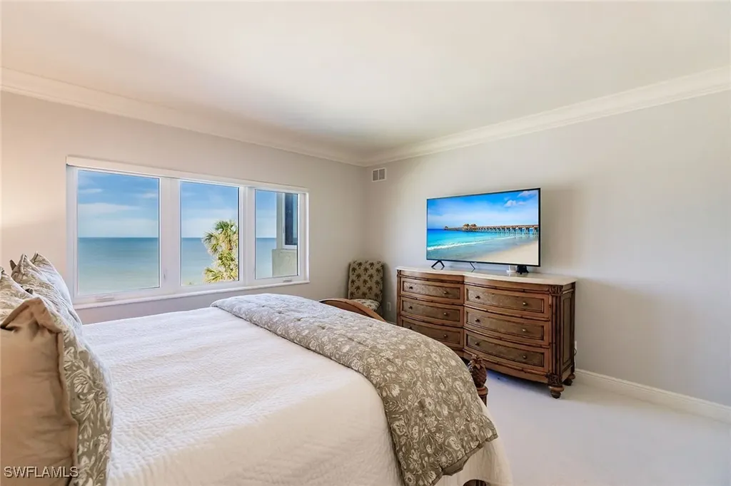 2885 Gulf Shore Boulevard N Naples FL 34103
