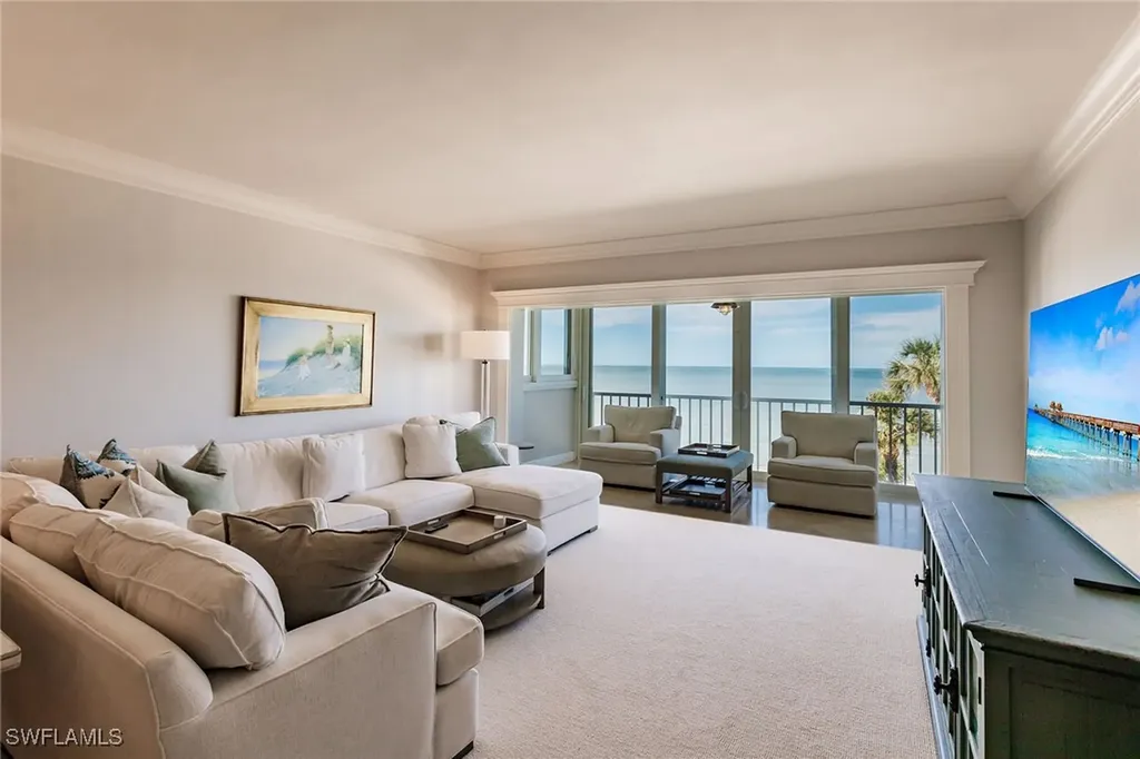 2885 Gulf Shore Boulevard N Naples FL 34103