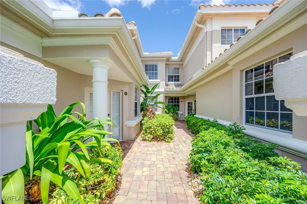 3975 Deer Crossing Court Naples FL 34114