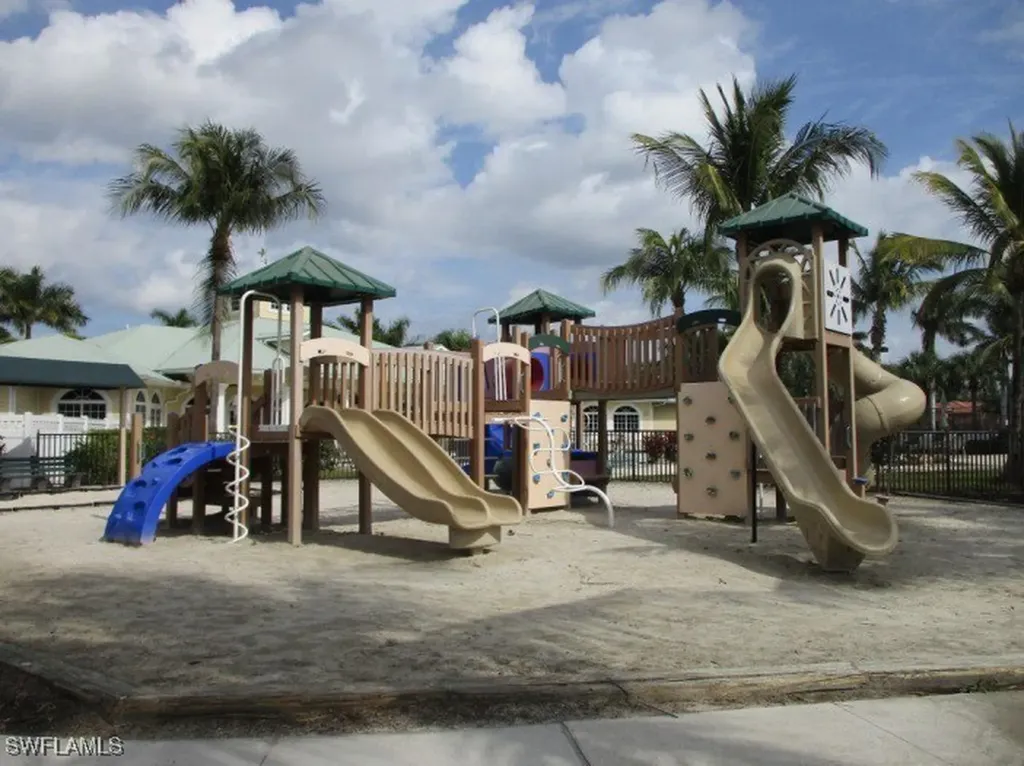 13000 Sandy Key Bend North Fort Myers FL 33903