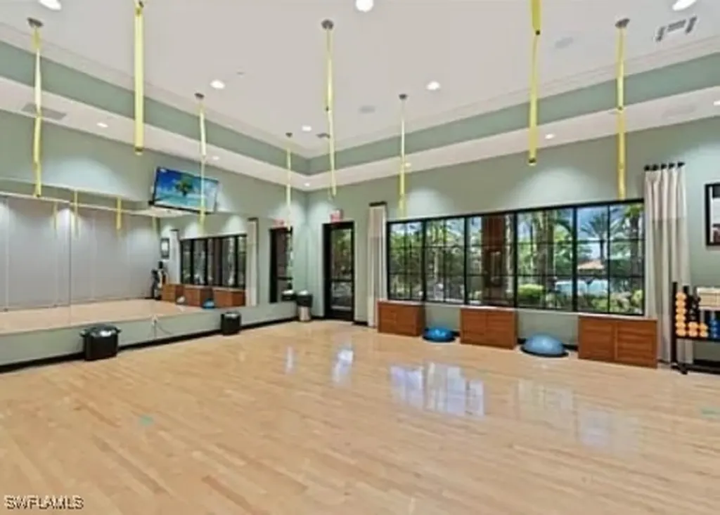 9397 Pocida Court Naples FL 34119