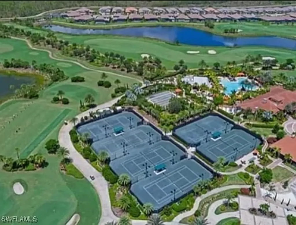 9397 Pocida Court Naples FL 34119