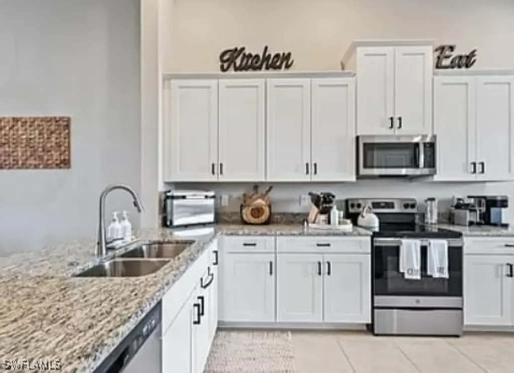 9397 Pocida Court Naples FL 34119