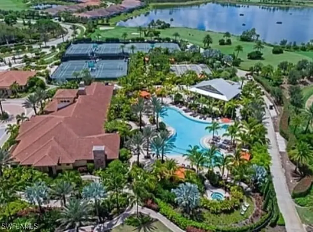 9397 Pocida Court Naples FL 34119