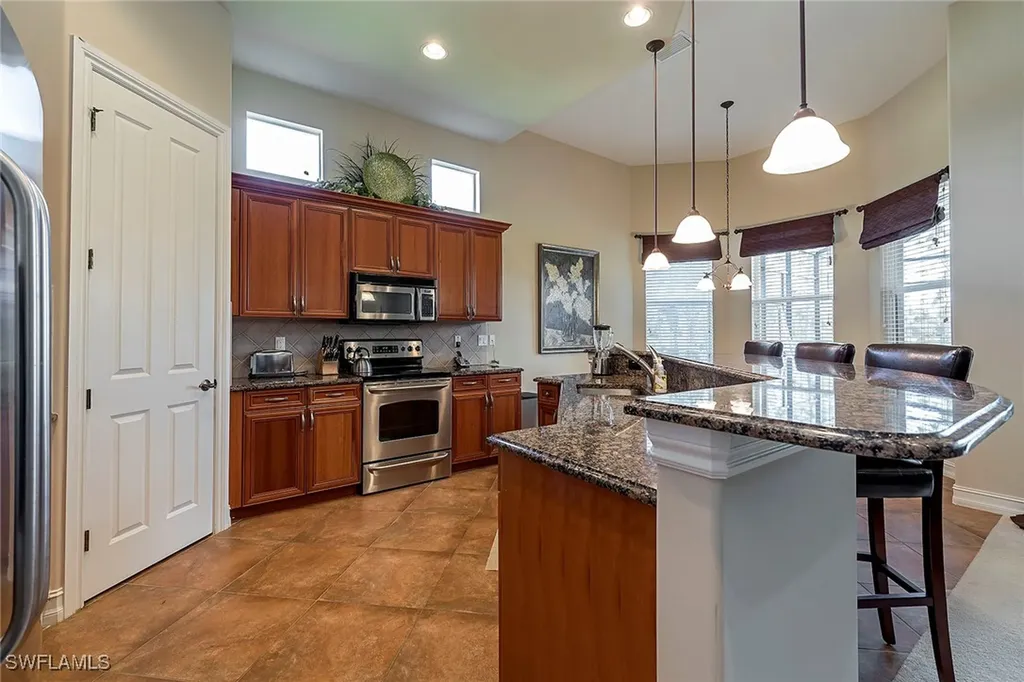 7812 Valencia Court Naples FL 34113