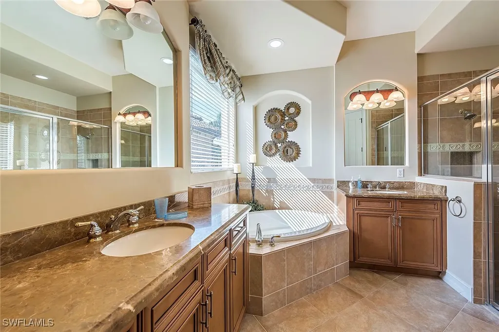 7812 Valencia Court Naples FL 34113