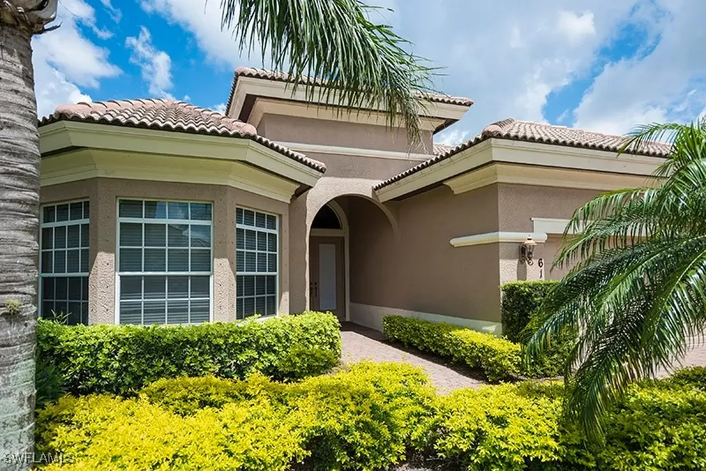 6101 Dogleg Drive Naples FL 34113