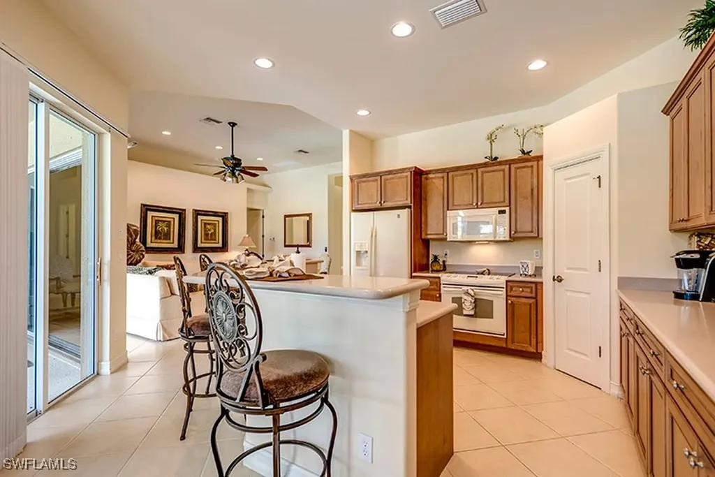 6101 Dogleg Drive Naples FL 34113