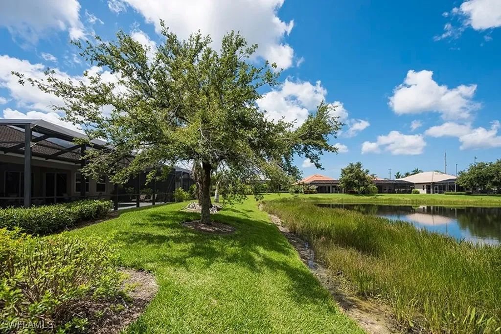 6101 Dogleg Drive Naples FL 34113