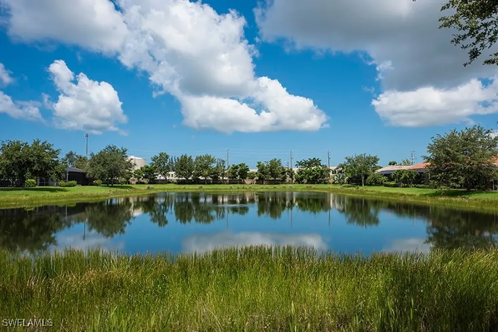 6101 Dogleg Drive Naples FL 34113