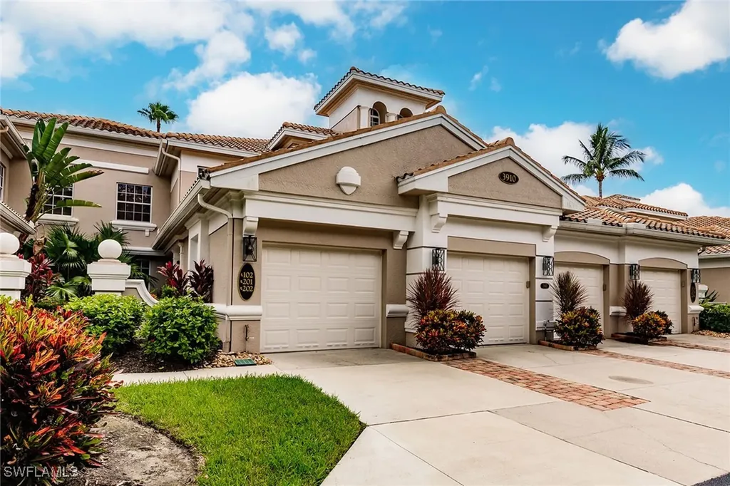 3910 Deer Crossing Court Naples FL 34114
