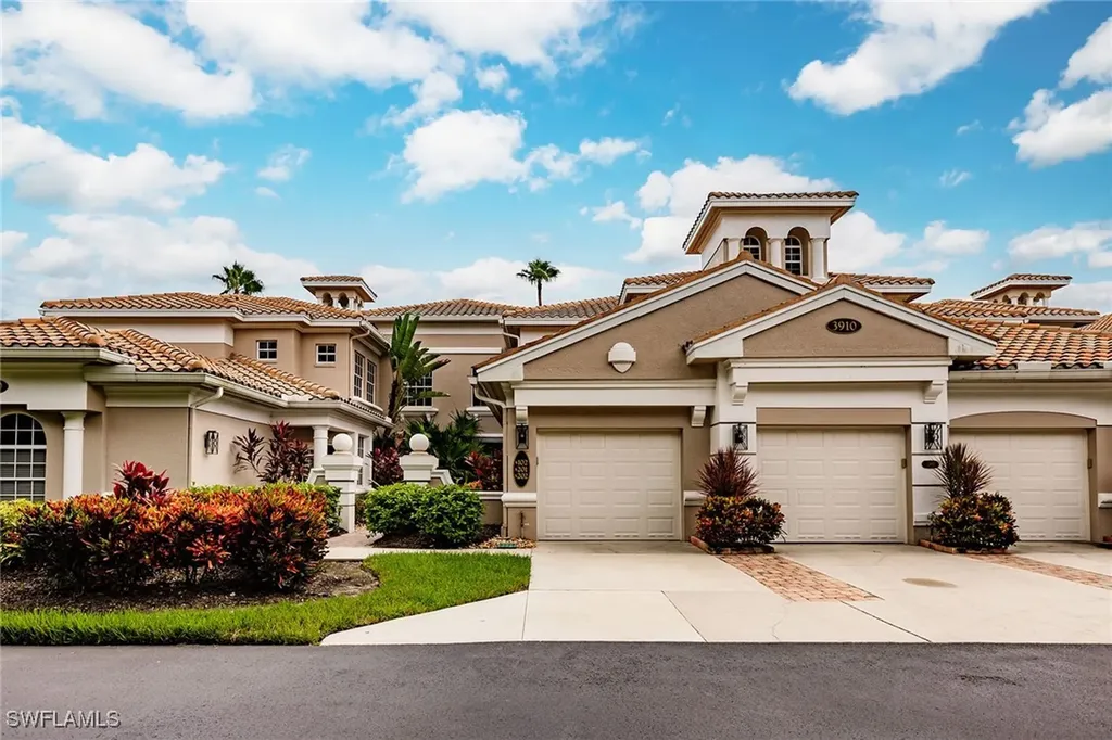 3910 Deer Crossing Court Naples FL 34114
