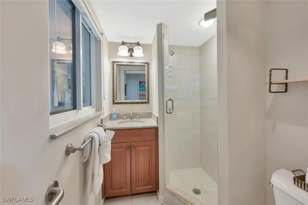 180 6th Avenue S Naples FL 34102
