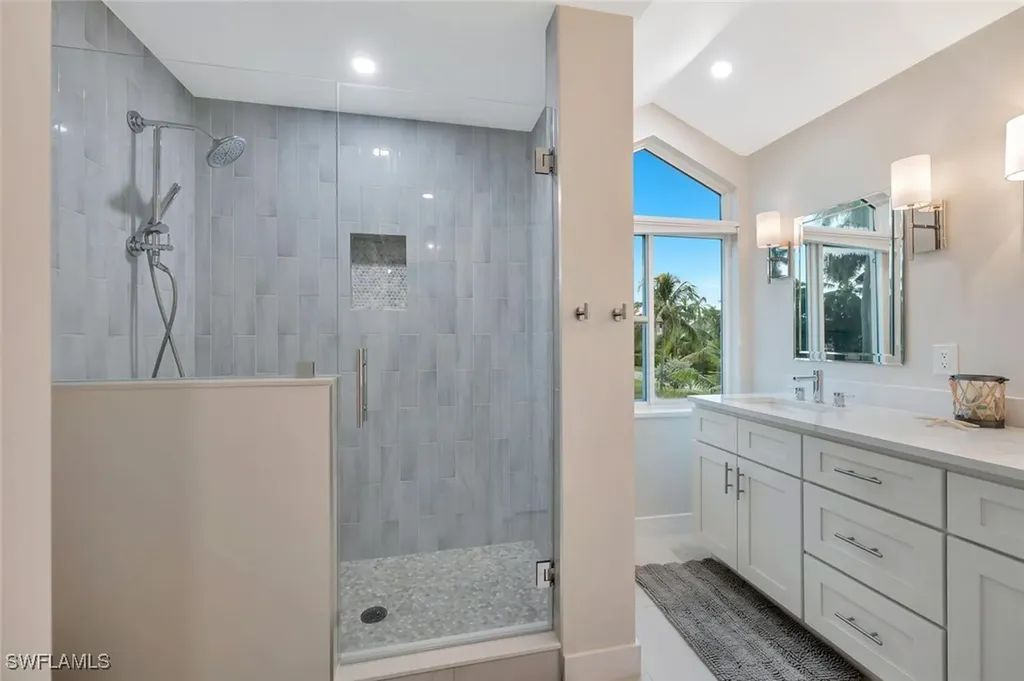 180 6th Avenue S Naples FL 34102