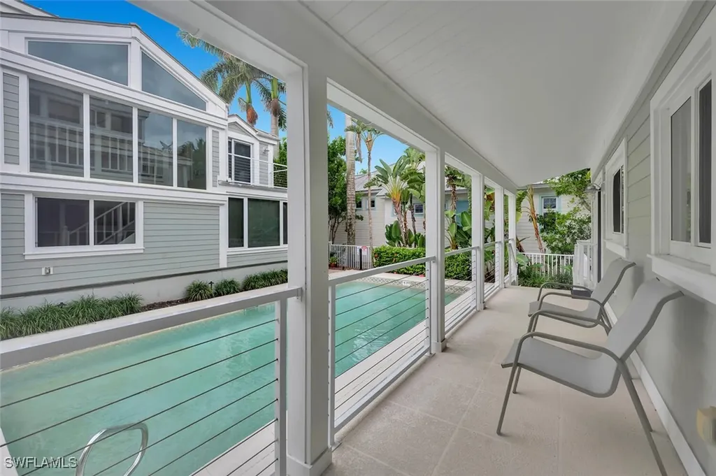 180 6th Avenue S Naples FL 34102