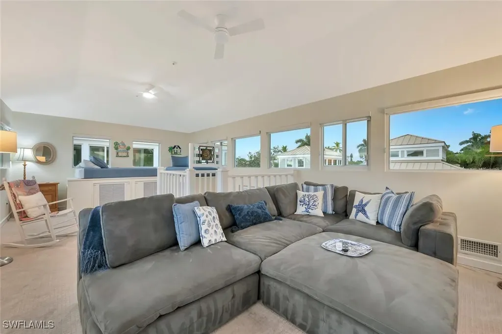 180 6th Avenue S Naples FL 34102