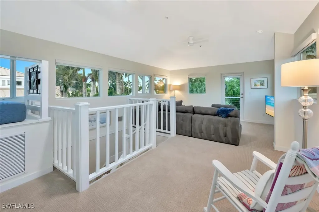 180 6th Avenue S Naples FL 34102