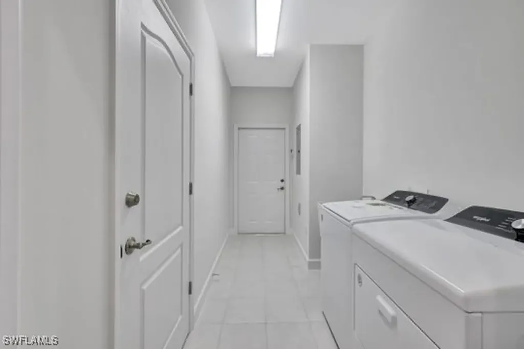 2185 Hawksridge Drive Naples FL 34105