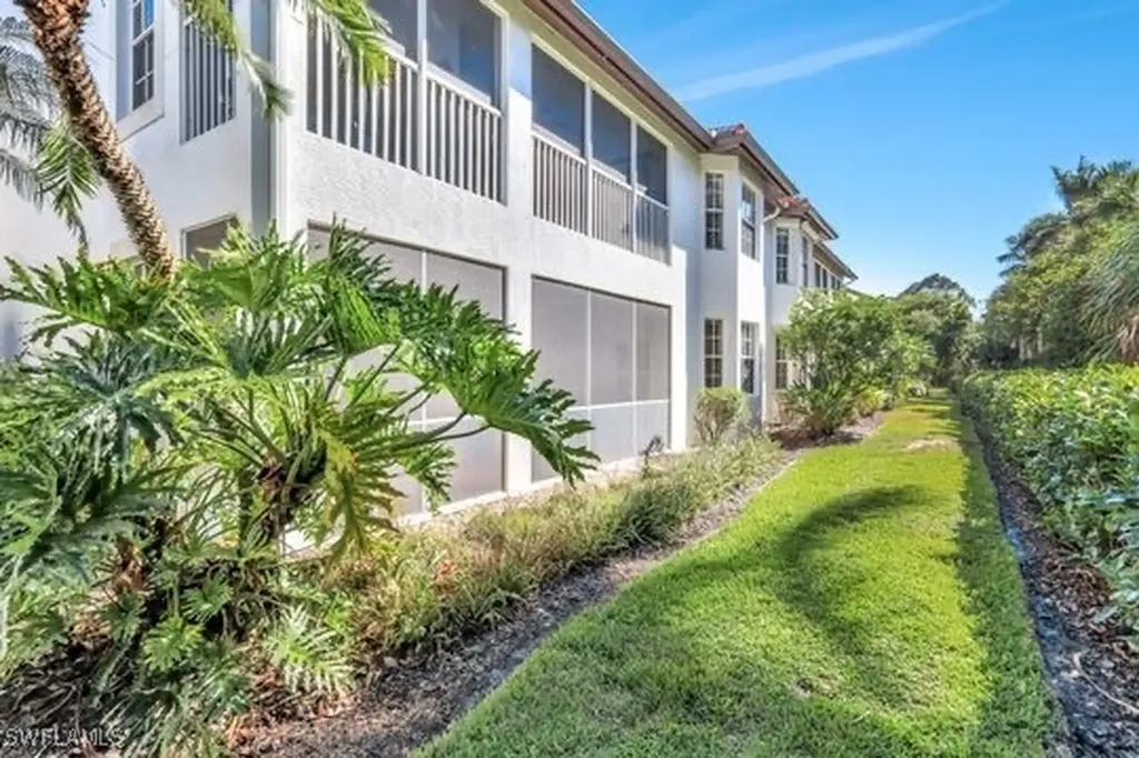 2185 Hawksridge Drive Naples FL 34105