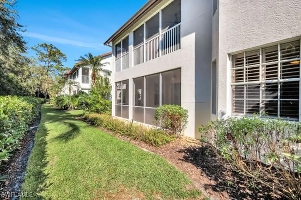 2185 Hawksridge Drive Naples FL 34105