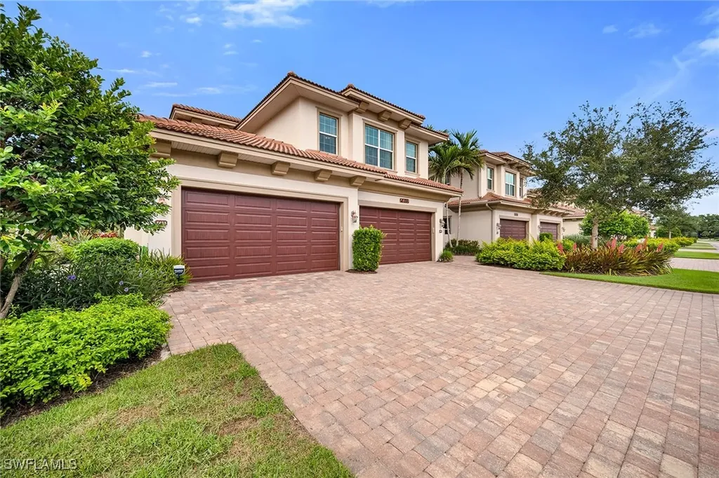 7813 Hawthorne Drive Naples FL 34113