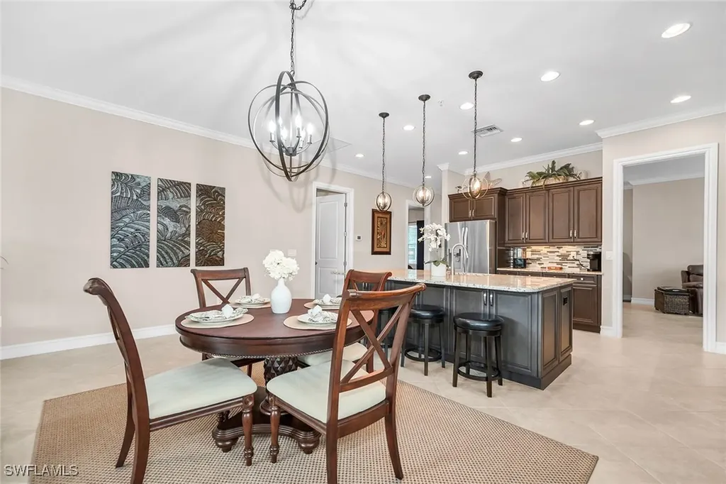 7813 Hawthorne Drive Naples FL 34113