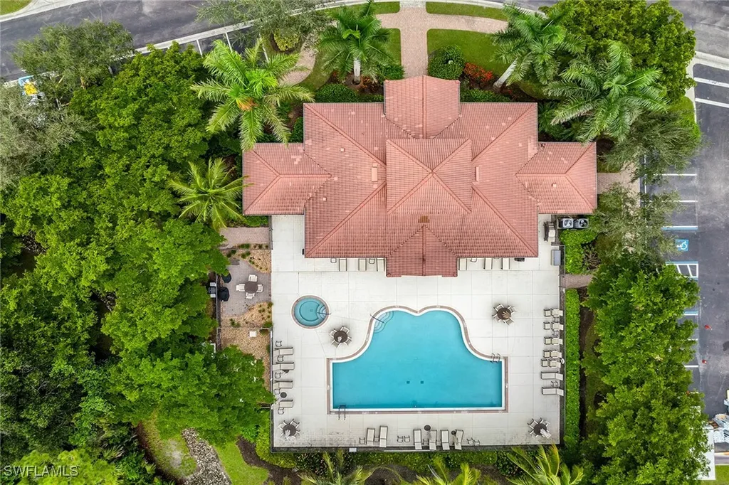 7813 Hawthorne Drive Naples FL 34113