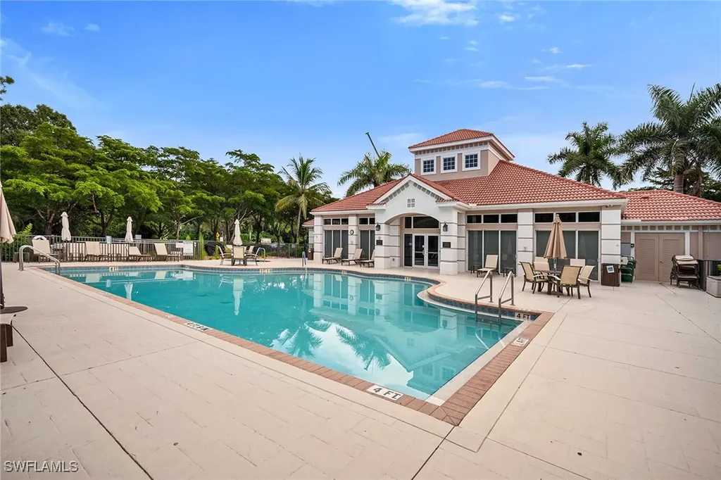 7813 Hawthorne Drive Naples FL 34113