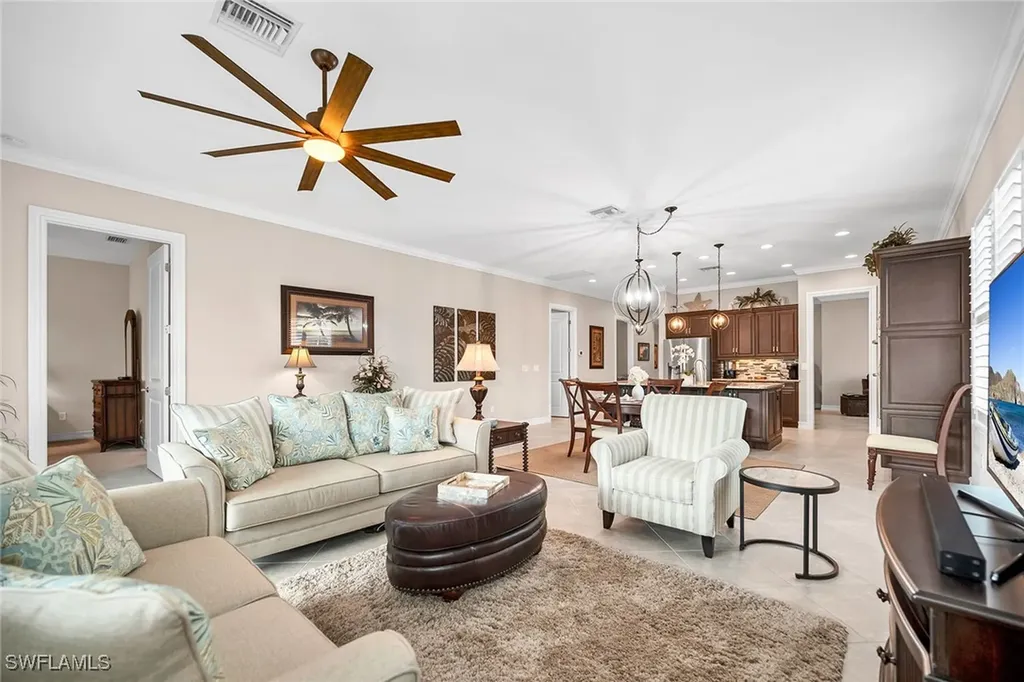 7813 Hawthorne Drive Naples FL 34113