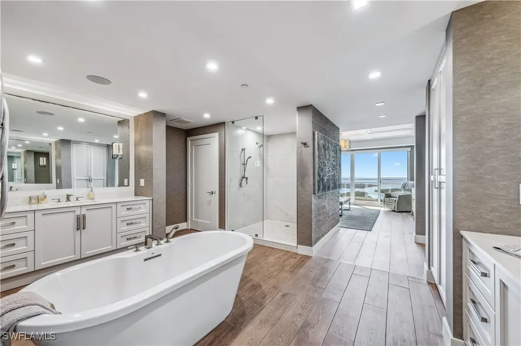 13915 Old Coast Road Naples FL 34110