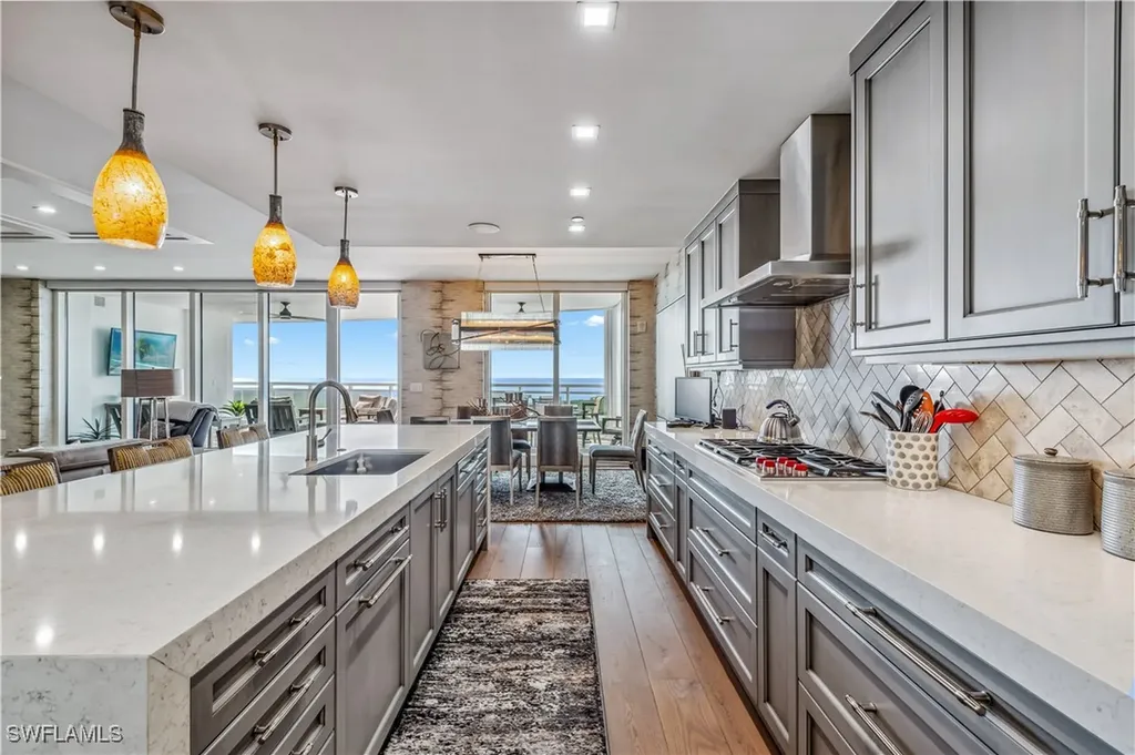 13915 Old Coast Road Naples FL 34110