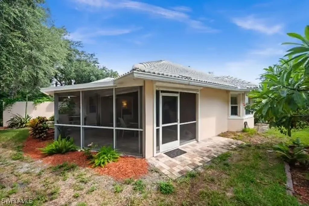 4878 Europa Drive Naples FL 34105