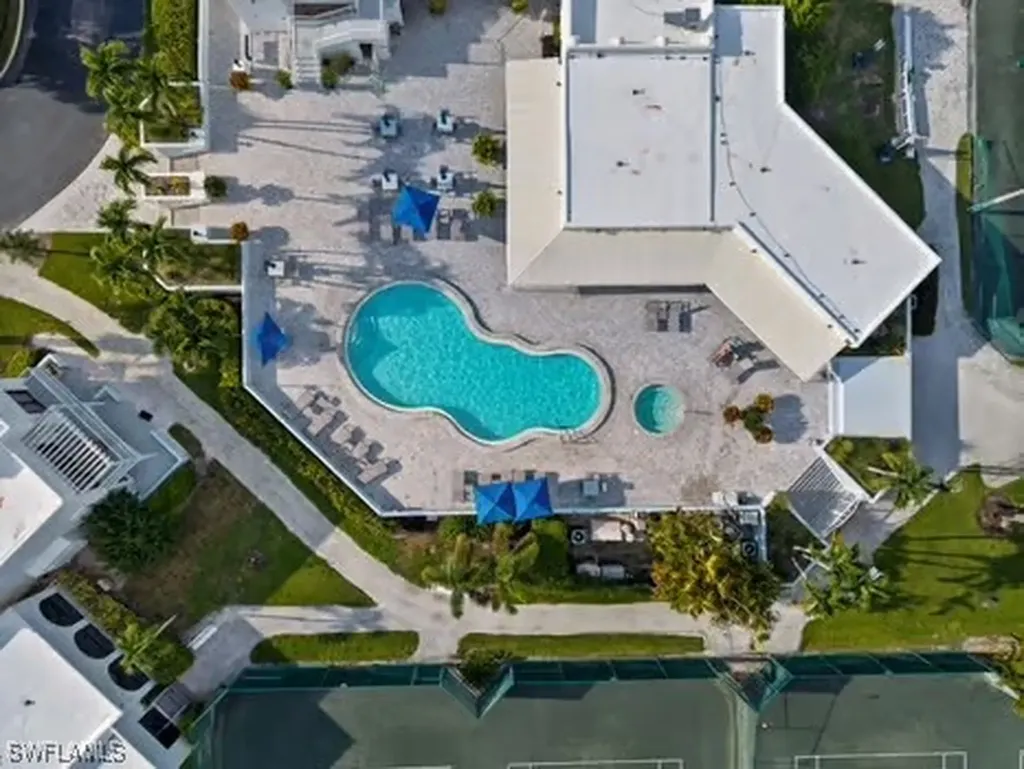 4878 Europa Drive Naples FL 34105
