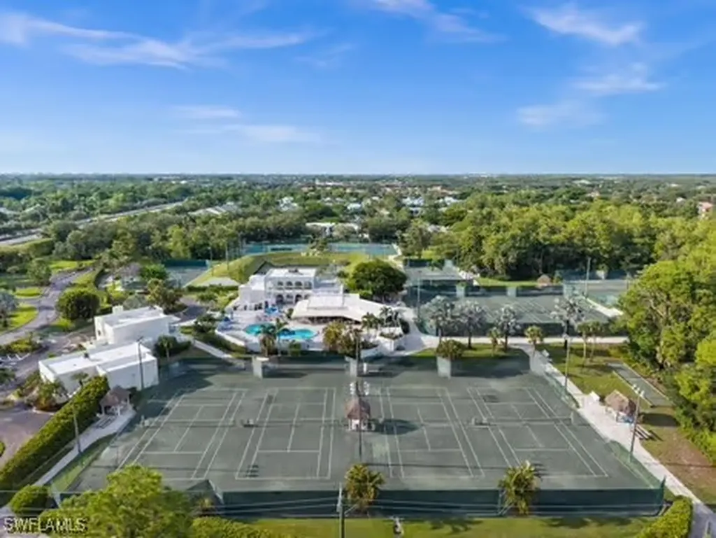 4878 Europa Drive Naples FL 34105