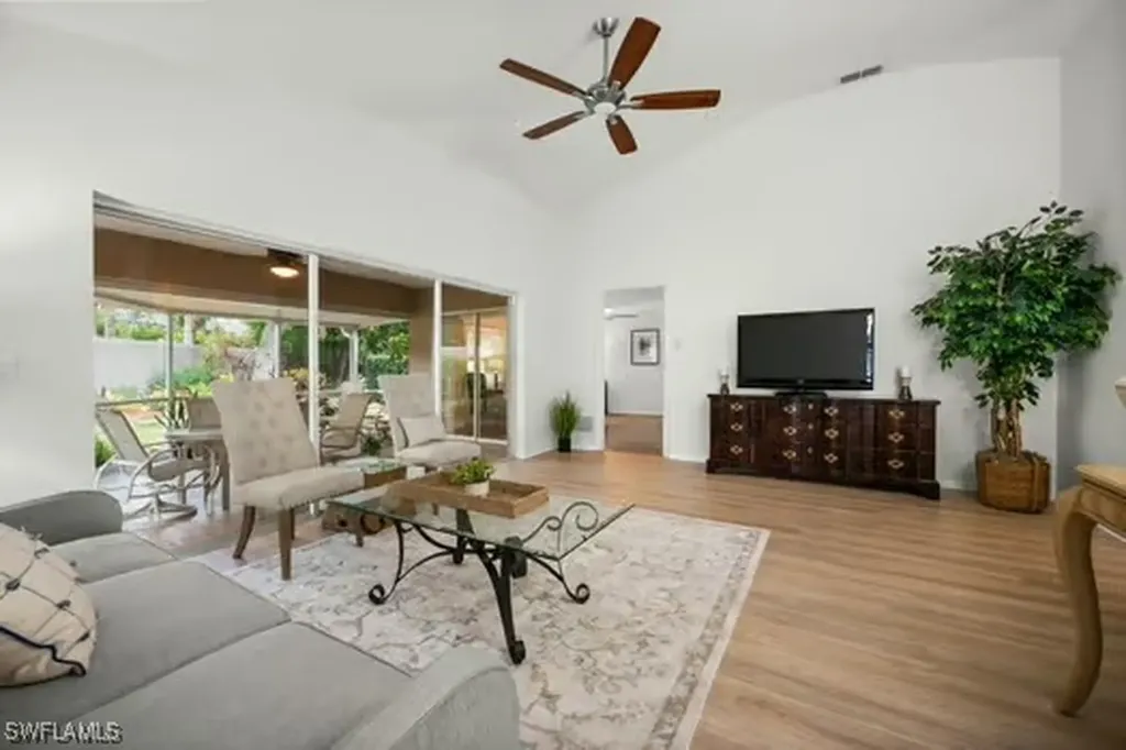 4878 Europa Drive Naples FL 34105
