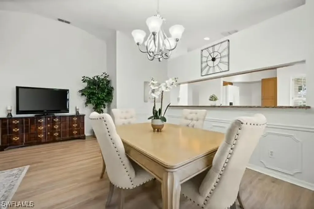 4878 Europa Drive Naples FL 34105