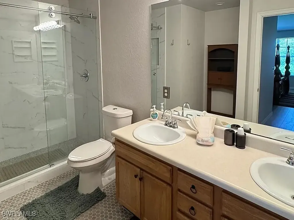 7905 Preserve Circle Naples FL 34119