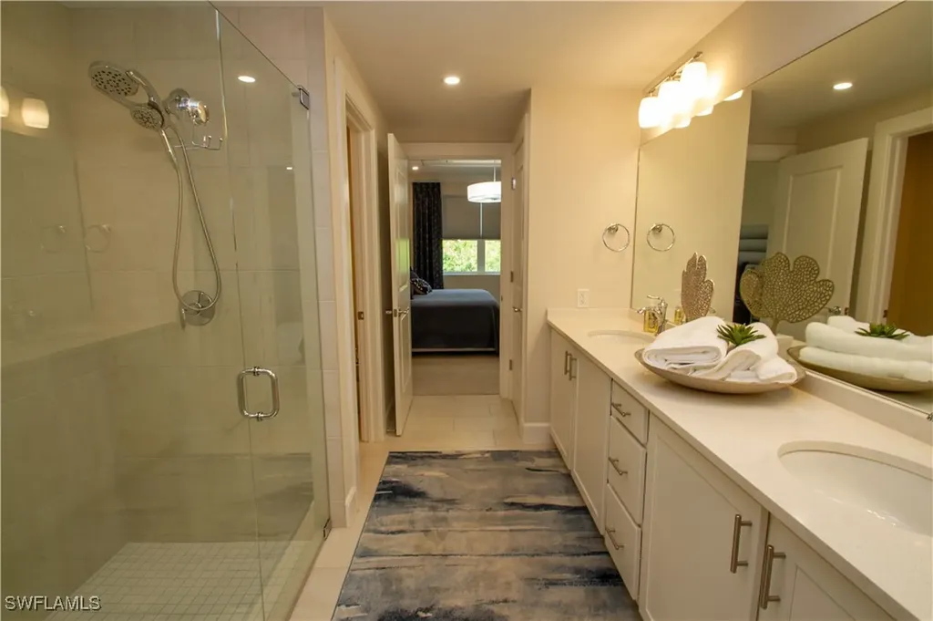 172 Indies Drive E Naples FL 34114