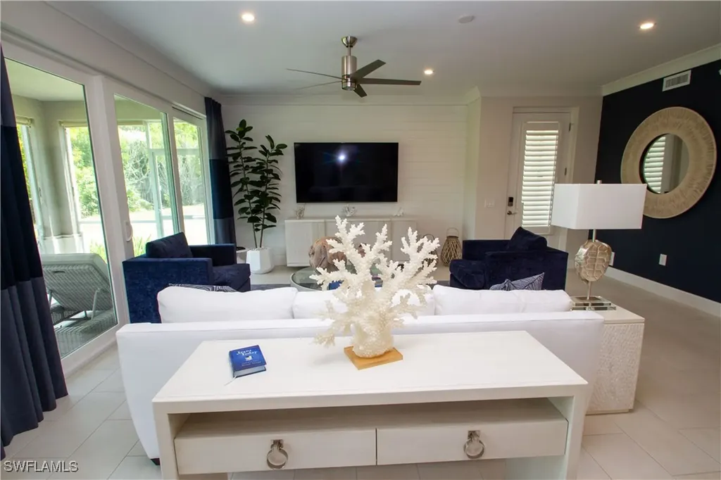 172 Indies Drive E Naples FL 34114