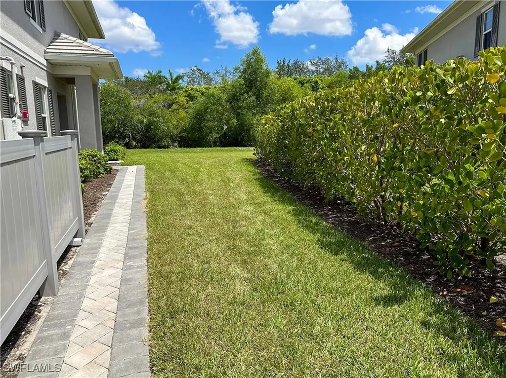 172 Indies Drive E Naples FL 34114