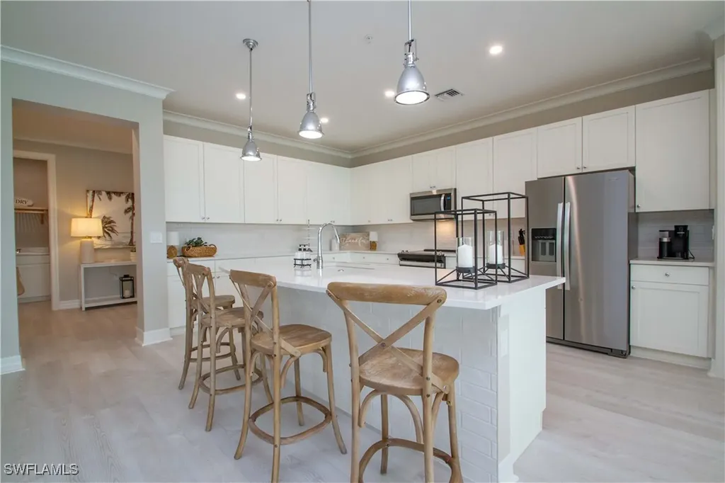 251 Indies Drive E Naples FL 34114